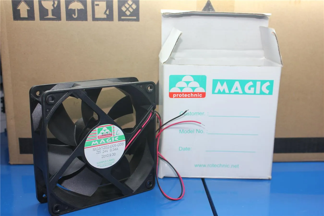 Magic MGA12024XB R-O38 24V 0.34A inverter chassis small fan Magic MGA12024XB R-O38 24V 0.34A inverter chassis small fan