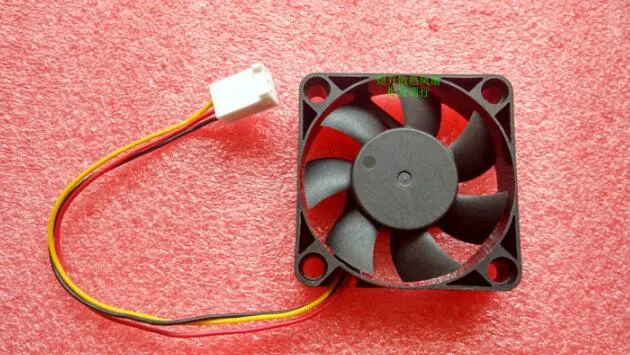 Y.S.TECH YW04510012BH DC12V 0.14A 3 line fan Y.S.TECH YW04510012BH DC12V 0.14A 3 line fan