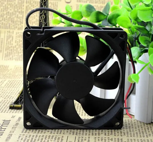 ADDA AD0912MB-A70GL 92*92*25 12V 0.17A mute chassis fan ADDA AD0912MB-A70GL 92*92*25 12V 0.17A mute chassis fan