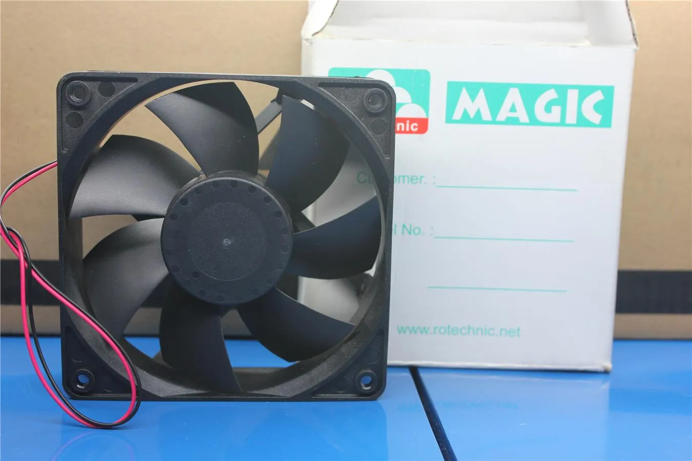 Magic MGA12024XB R-O38 24V 0.34A inverter chassis small fan Magic MGA12024XB R-O38 24V 0.34A inverter chassis small fan