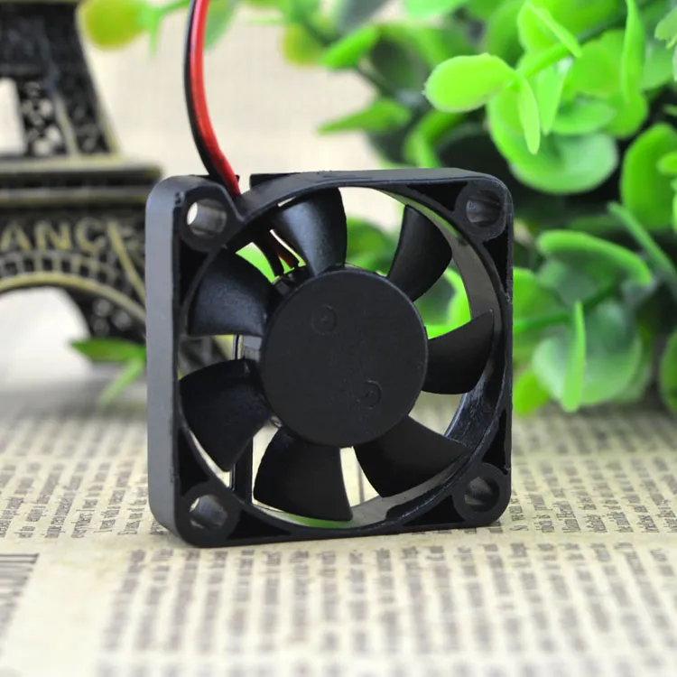 ADDA AD0405HB-G70 4CM 5V Double ball bearing cooling fan ADDA AD0405HB-G70 4CM 5V Double ball bearing cooling fan