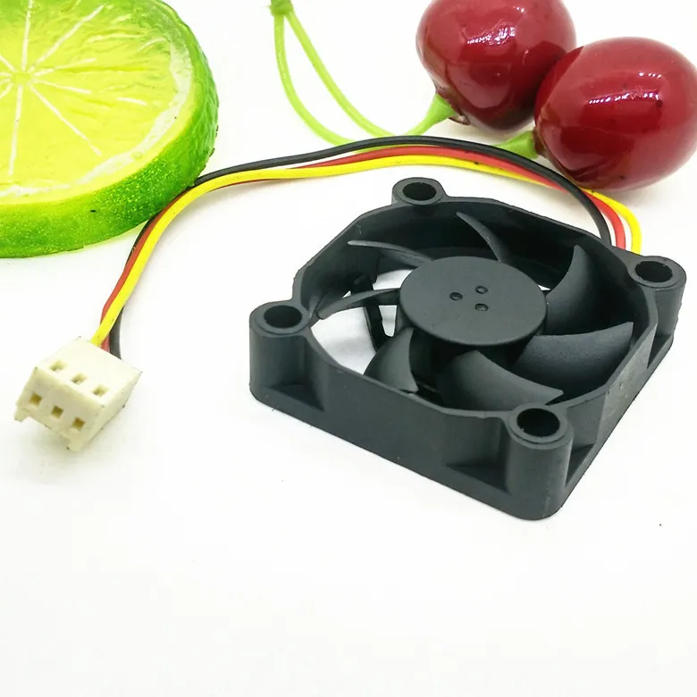 SUNON HA40101V4-D030-C99 4cm 0.8W 3-line Projector Silent Cooling Fan SUNON HA40101V4-D030-C99 4cm 0.8W 3-line Projector Silent Cooling Fan