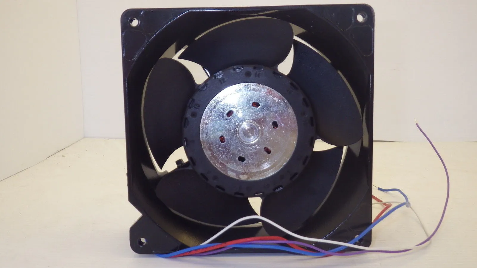 EBM PAPST 5318/2TDH4P 48V 394.3CFM 90RPM fan EBM PAPST 5318/2TDH4P 48V 394.3CFM 90RPM fan