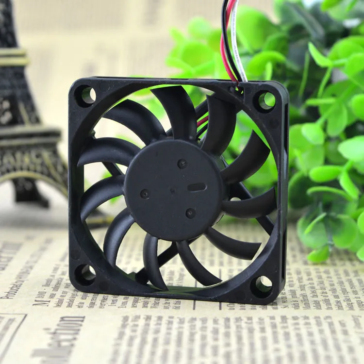 AVC DA06010B12U DC12V 0.40A 6CM 3-wires dual ball bearing cooling fan AVC DA06010B12U DC12V 0.40A 6CM 3-wires dual ball bearing cooling fan