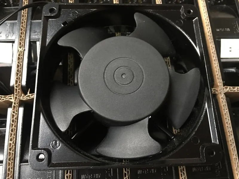 NMB-MAT 4715MS-T-B40 12CM 15/13W cooling fan NMB-MAT 4715MS-T-B40 12CM 15/13W cooling fan