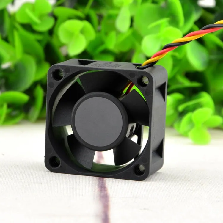 SUNON KDE14PKVX-A DC12V 1.4W router cooling fan SUNON KDE14PKVX-A DC12V 1.4W router cooling fan