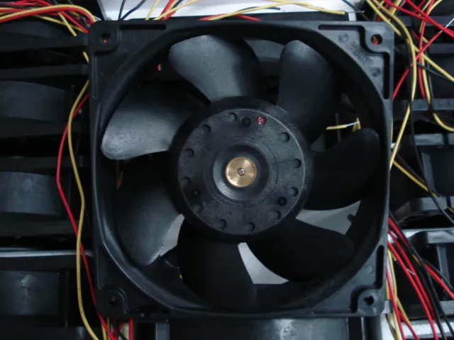 SANYO 9G1212G1011 DC12V 0.98A 12CM 120*120*38MM double ball Cooling Fan SANYO 9G1212G1011 DC12V 0.98A 12CM 120*120*38MM double ball Cooling Fan