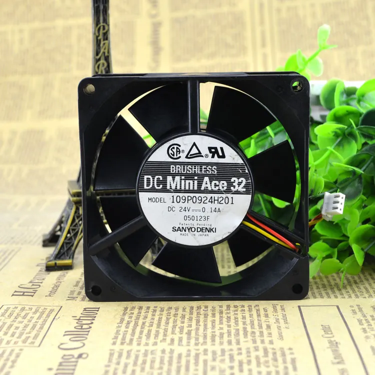 Sanyo 109p0924h201 DC24V 0.14A 90 * 90 * 32 inverter fan Sanyo 109p0924h201 DC24V 0.14A 90 * 90 * 32 inverter fan