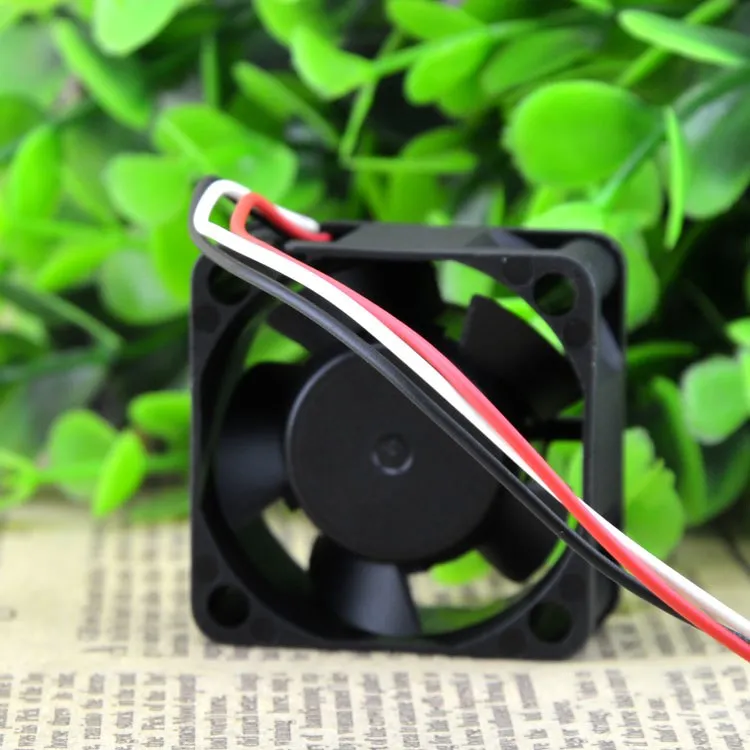 AVC F4020B12H 12V 0.17A 2-Wire double ball bearing cooling fan AVC F4020B12H 12V 0.17A 2-Wire double ball bearing cooling fan