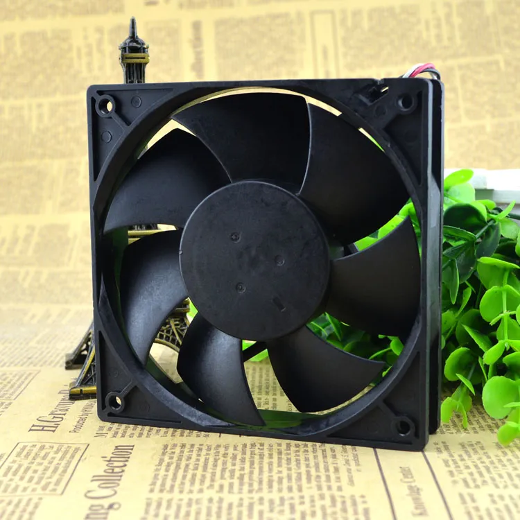 AVC DS12025B12E 120*120*25mm 4-pin cooling fan AVC DS12025B12E 120*120*25mm 4-pin cooling fan