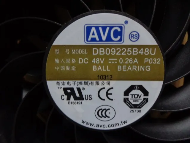 AVC DB09225B48U -P032 9CM 48V 0.26A four-wire cooling fan AVC DB09225B48U -P032 9CM 48V 0.26A four-wire cooling fan