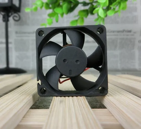 Delta AFB03512HA 3.5CM DC12V 0.14A 2-wire double ball bearing fan Delta AFB03512HA 3.5CM DC12V 0.14A 2-wire double ball bearing fan