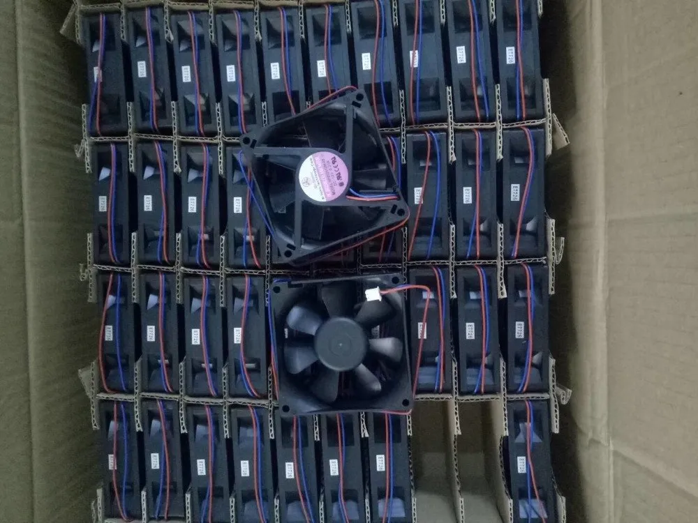 BI-SONIC SP802512M-03 DC 12V 0.20A 2-Wire Server Round Fan BI-SONIC SP802512M-03 DC 12V 0.20A 2-Wire Server Round Fan