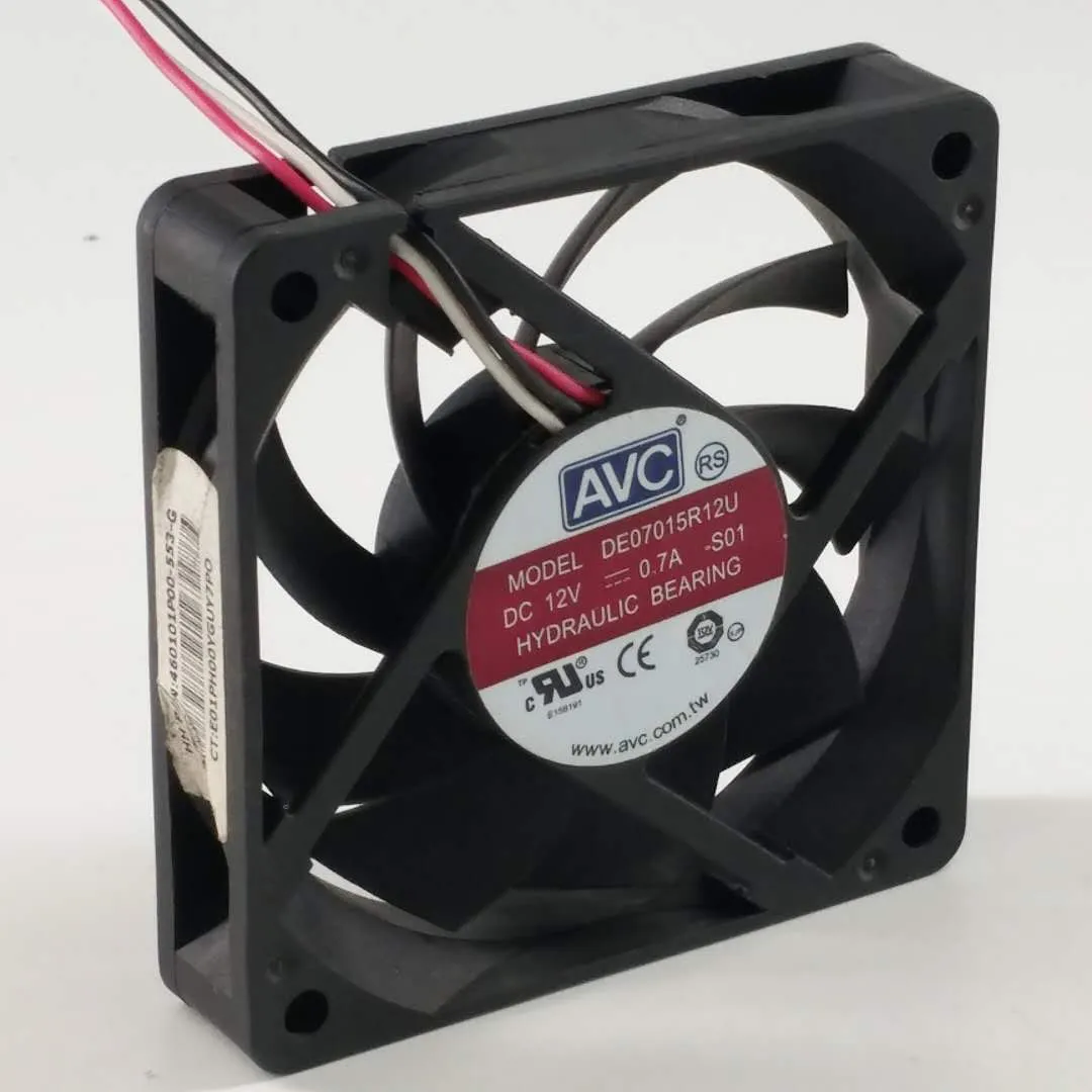 AVC DE07015R12U DC 12V 0.7A 7CM 70*70*15mm 4 Wires Cooling Fan AVC DE07015R12U DC 12V 0.7A 7CM 70*70*15mm 4 Wires Cooling Fan