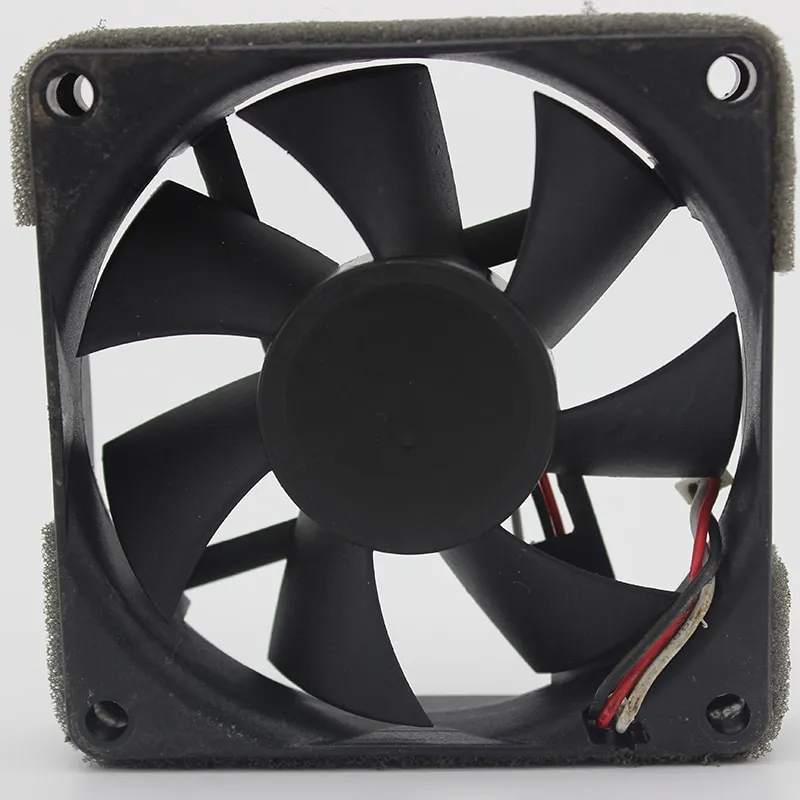 sunon KDE1207PHV1 MS.AR.GN DC12V 1.9W 3-wire cooling fan sunon KDE1207PHV1 MS.AR.GN DC12V 1.9W 3-wire cooling fan