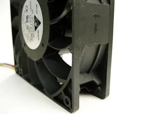 Delta TFC1212DE DC12V 5200RPM 252CFM AXIAL cooling Fan Delta TFC1212DE DC12V 5200RPM 252CFM AXIAL cooling Fan