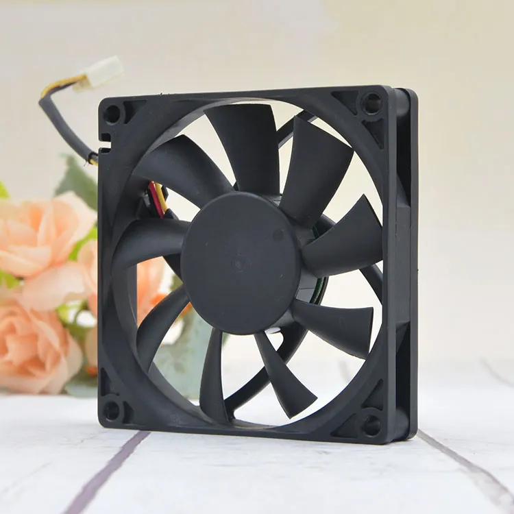 Magic MGT8012HF-015 DC12V 0.18A three-wire cooling fan Magic MGT8012HF-015 DC12V 0.18A three-wire cooling fan