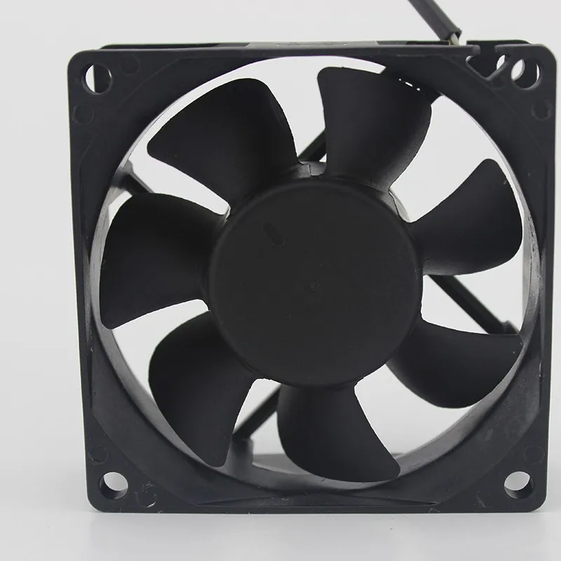 DS07025T12U AVC 7025 4-pin PWM cooling fan DS07025T12U AVC 7025 4-pin PWM cooling fan