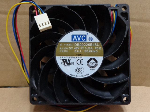 AVC DB09225B48U -P032 9CM 48V 0.26A four-wire cooling fan