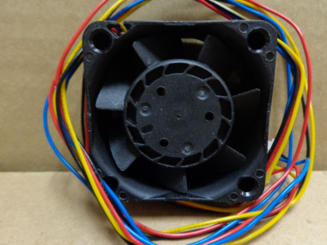 AVC DBTA0420B2H -P026 12V 0.38A  four-wire dual  cooling fan