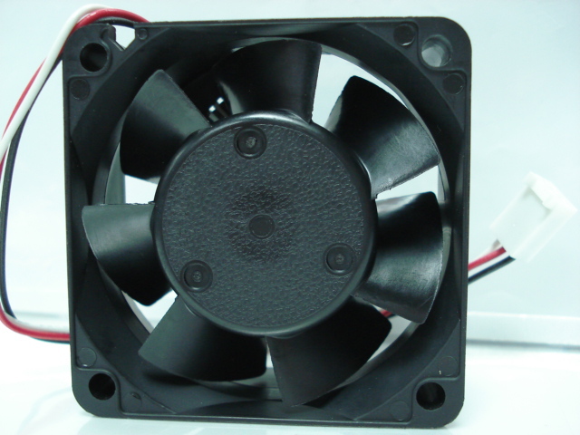 NMB 2410ML-04W-B79 -F62 6cm DC12V 0.58A 3Wire server inverter Cooling fan