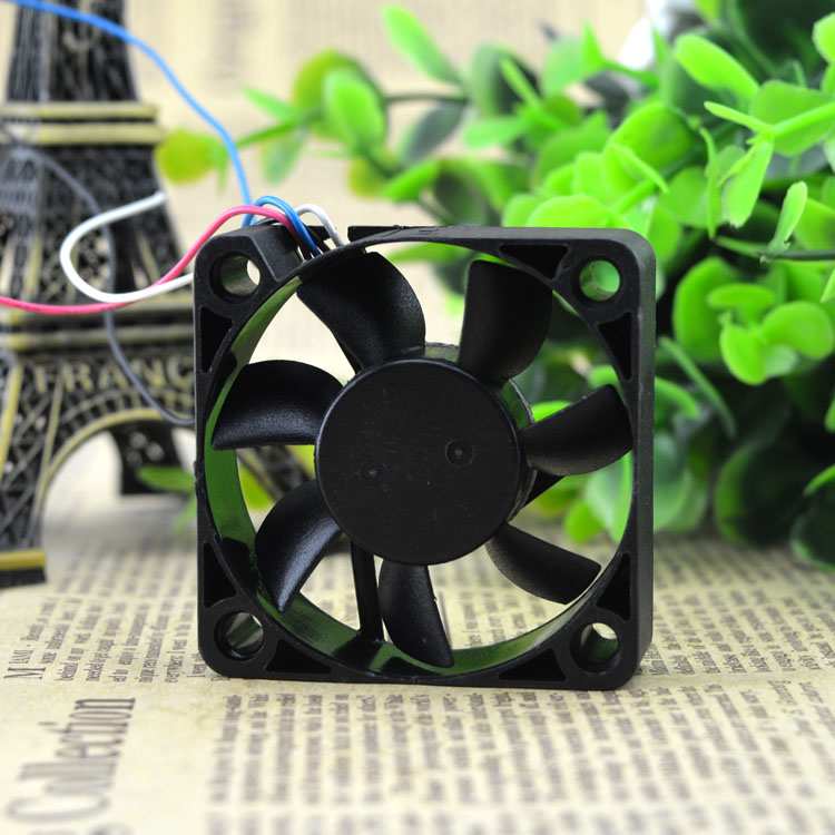 ADDA AD5005HB-D7B DC5V 0.30A four-wire PWM cooling fan